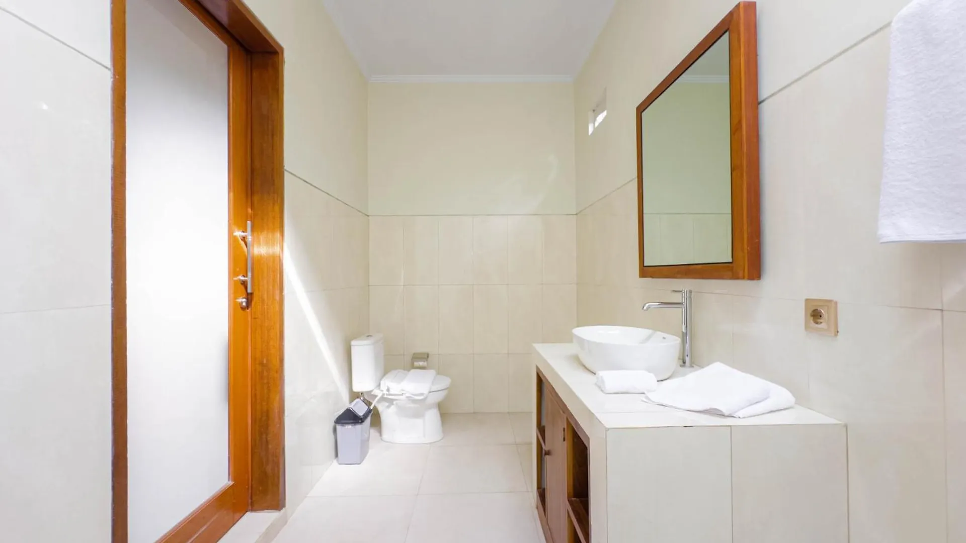Caraka Villa Ubud 0*, אובוד אינדונזיה